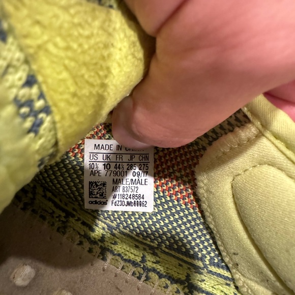 Yeezy 350 v2 semi frozen OG release - Picture 4 of 4